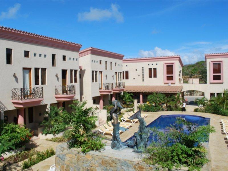 Las Sirenas Hotel And Condos West Bay Exterior photo